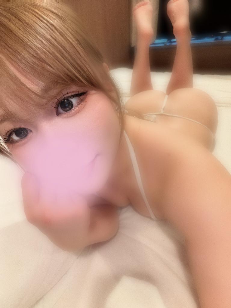 美月ひより