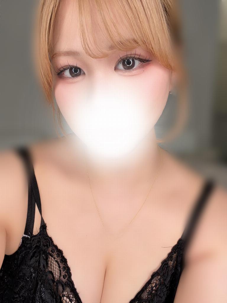 美月ひより