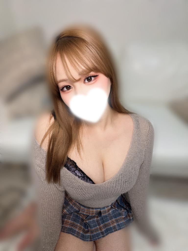 美月ひより