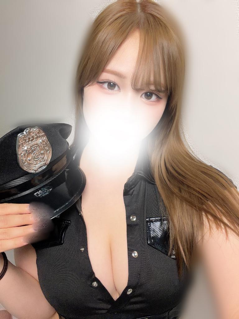 美月ひより