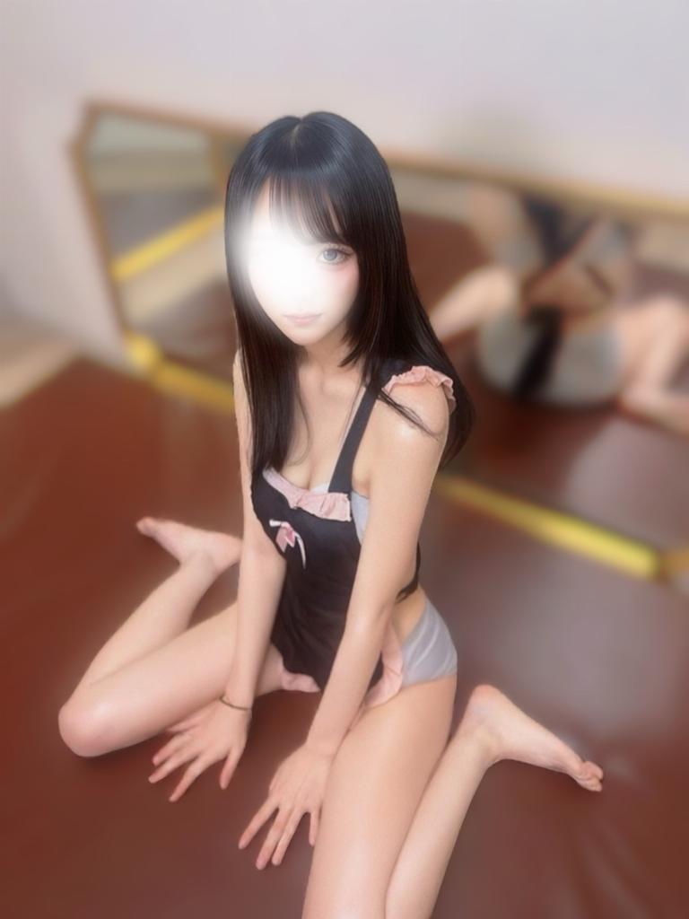 春川ひなの