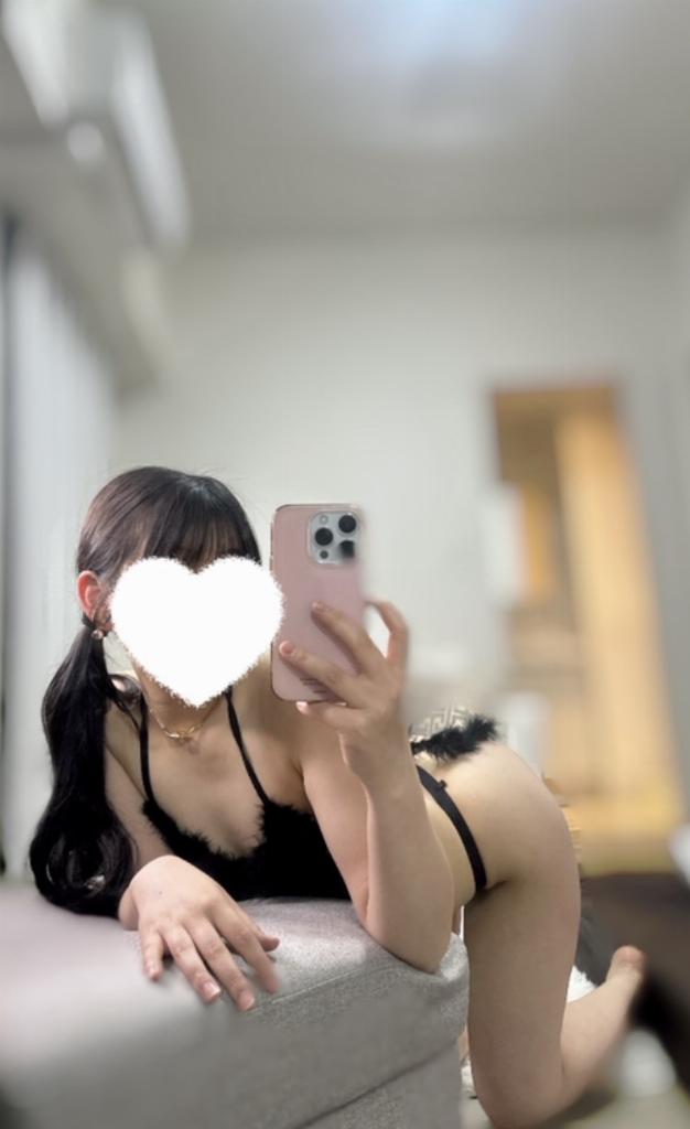 若月あやな